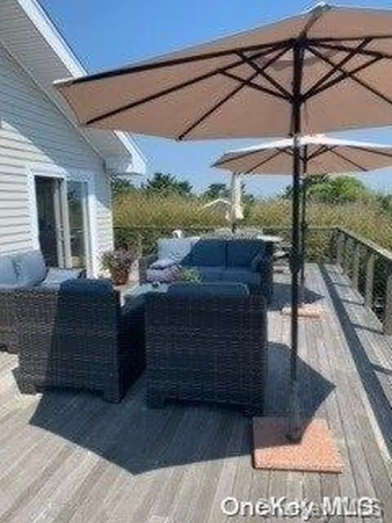 39 Midway Walk Atlantique NY 11706