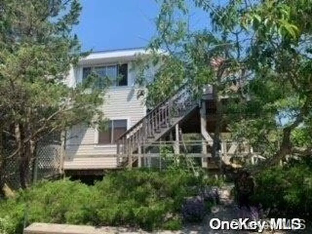 39 Midway Walk Atlantique NY 11706