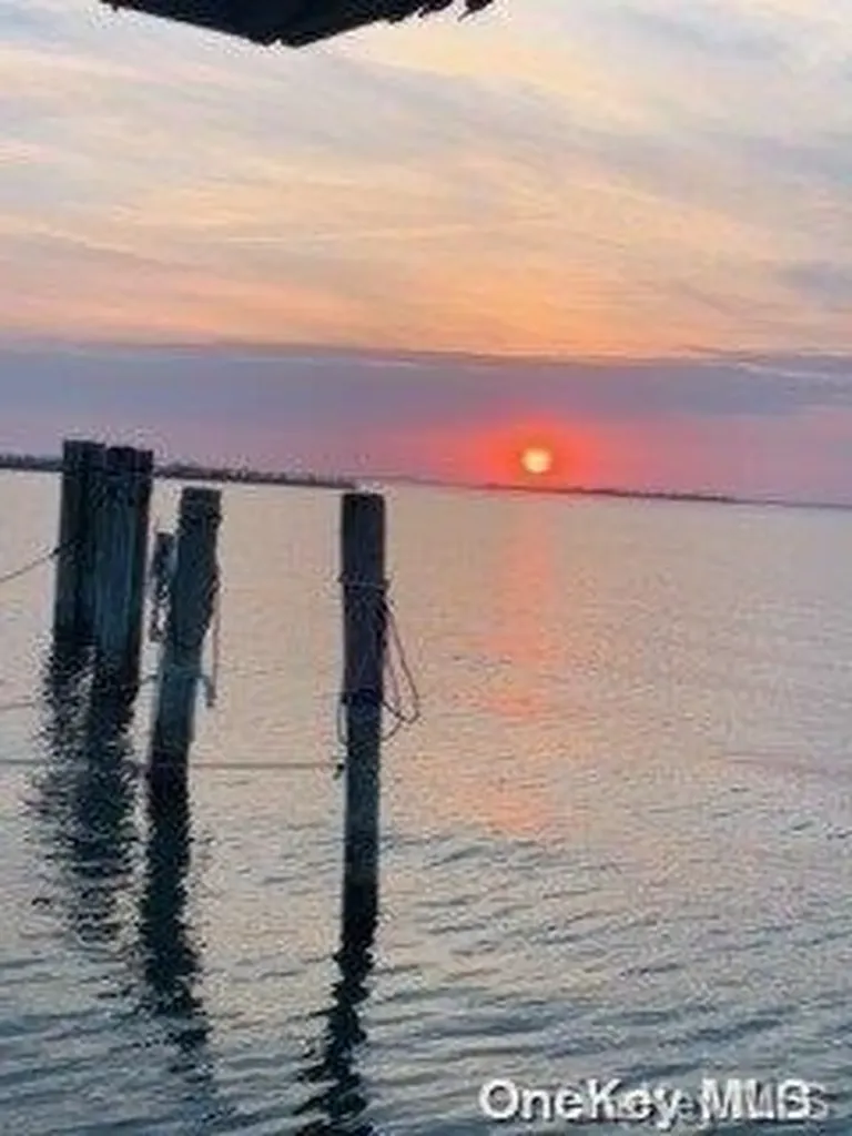 39 Midway Walk Atlantique NY 11706