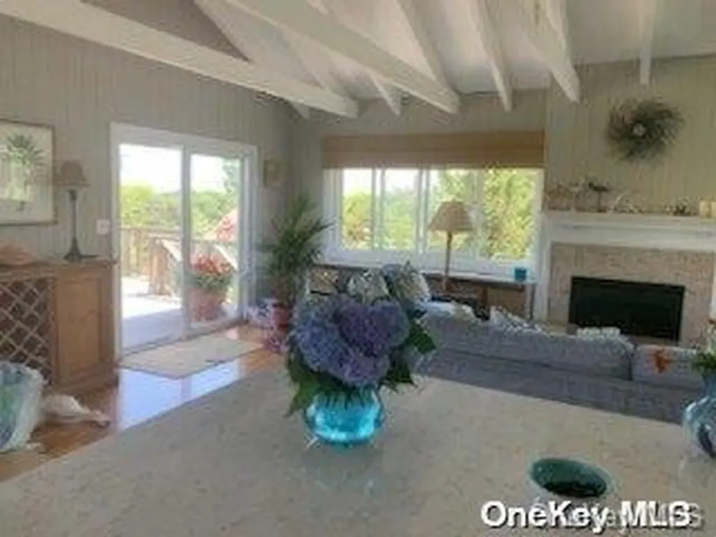 39 Midway Walk Atlantique NY 11706