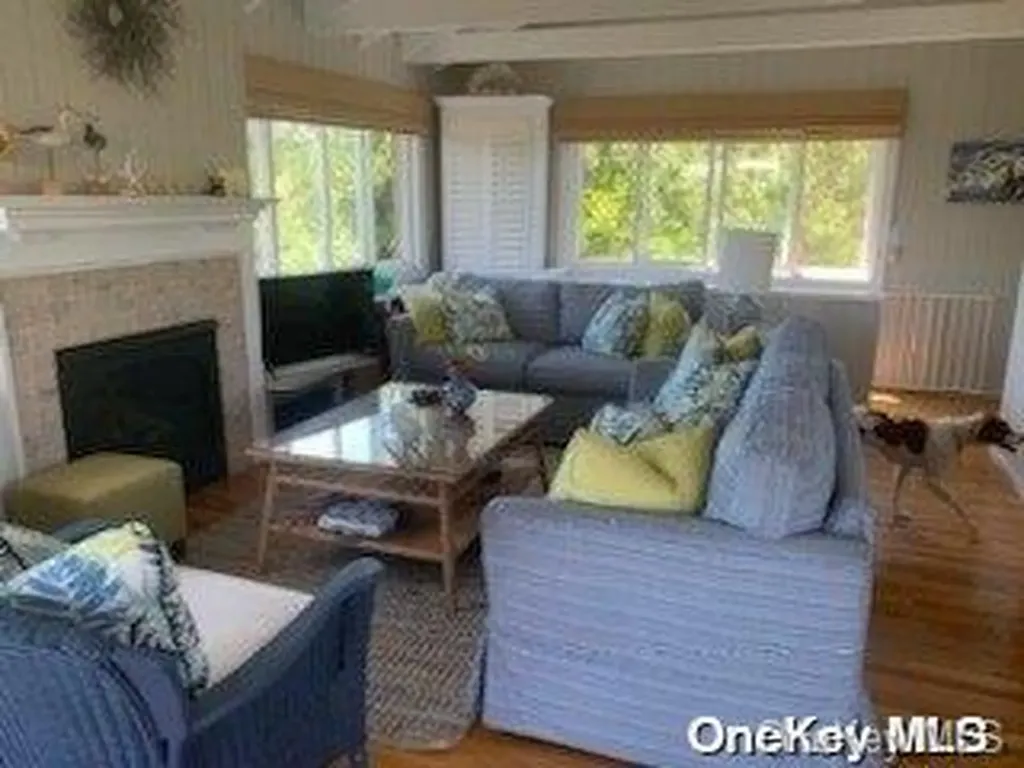 39 Midway Walk Atlantique NY 11706