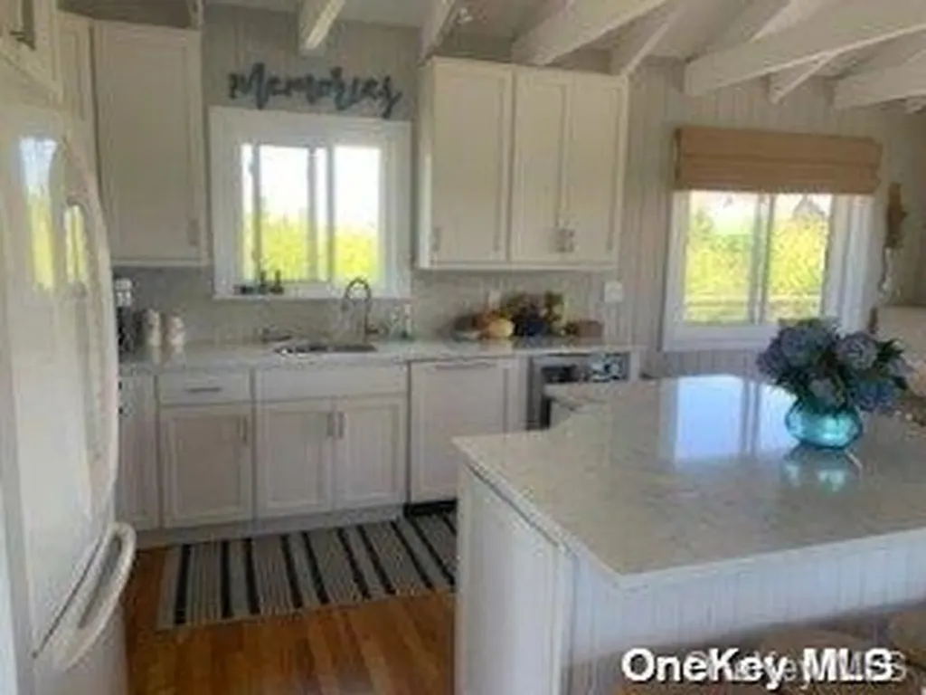 39 Midway Walk Atlantique NY 11706