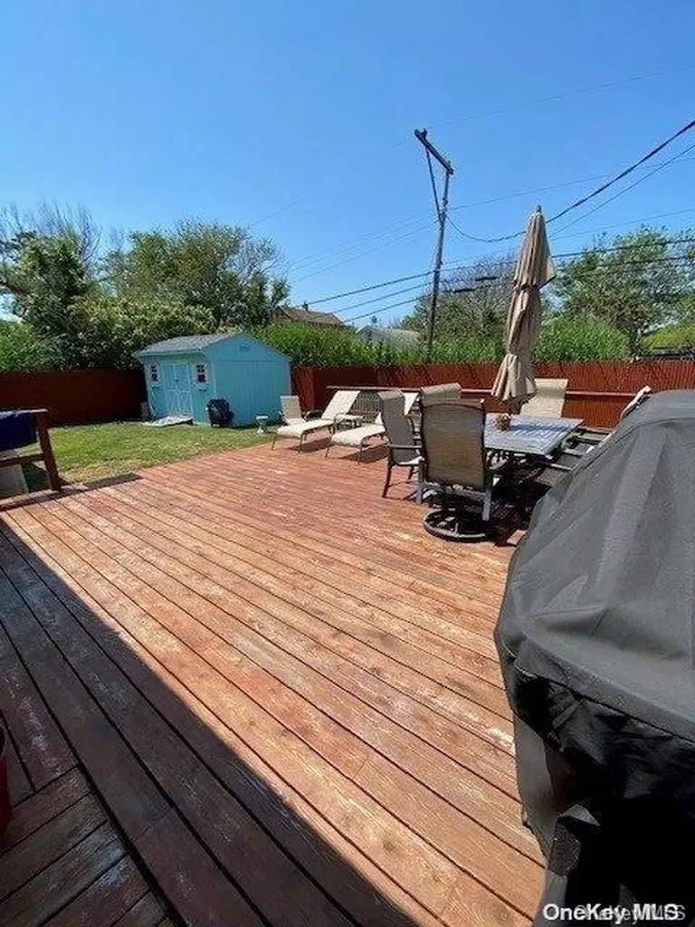 664 Ocean Breeze Ocean Beach NY 11770