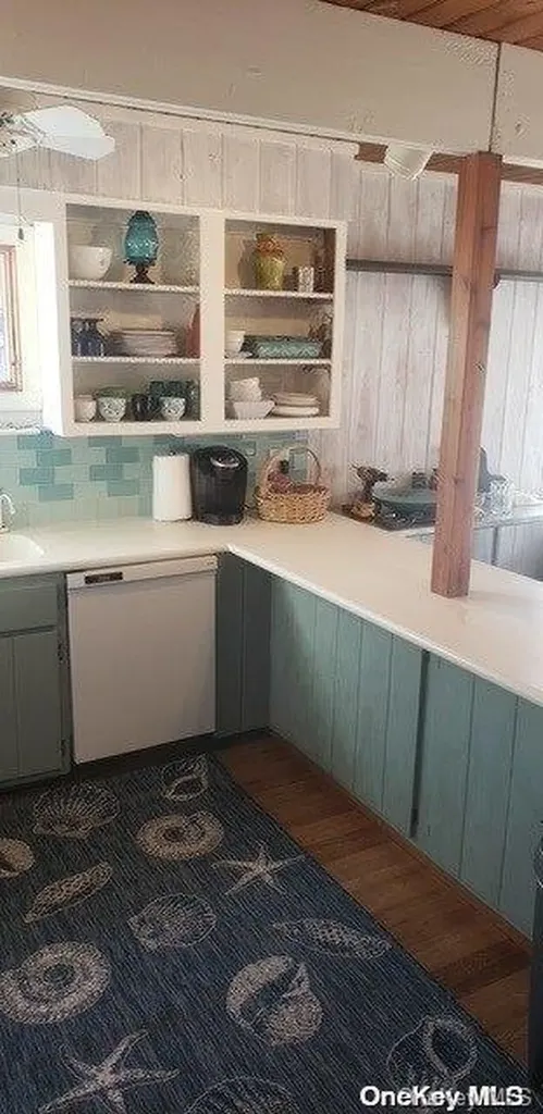 17 Bungalow Walk Ocean Beach NY 11770
