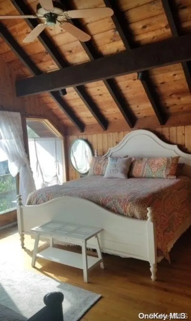 17 Bungalow Walk Ocean Beach NY 11770