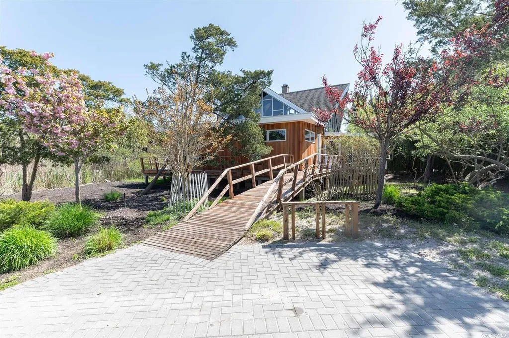 32 Kelp Avenue Seaview NY 11770