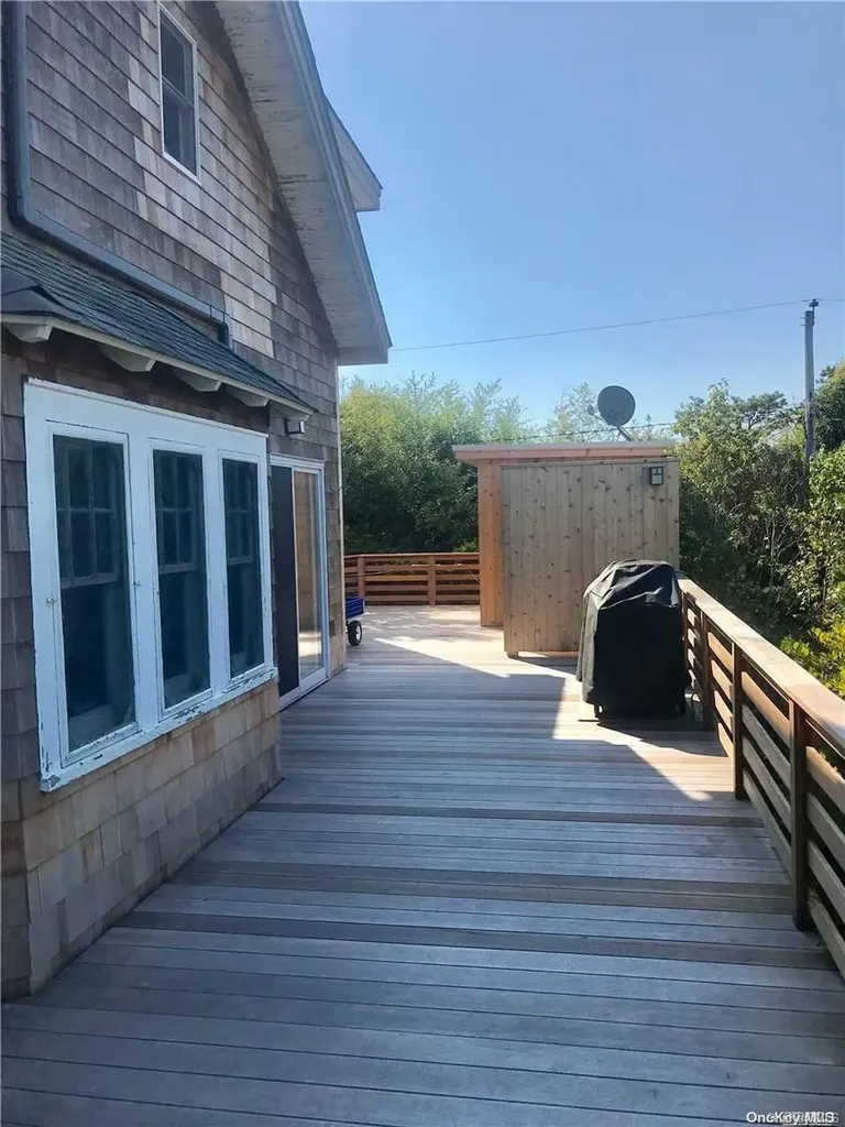 833 Evergreen Walk Ocean Beach NY 11770