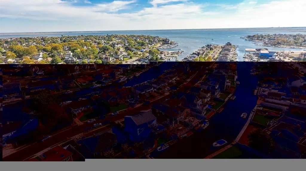 84 Beach Road Massapequa NY 11758