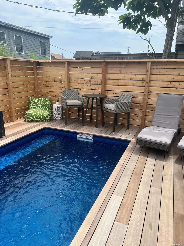 149 Bungalow Walk Ocean Beach NY 11770