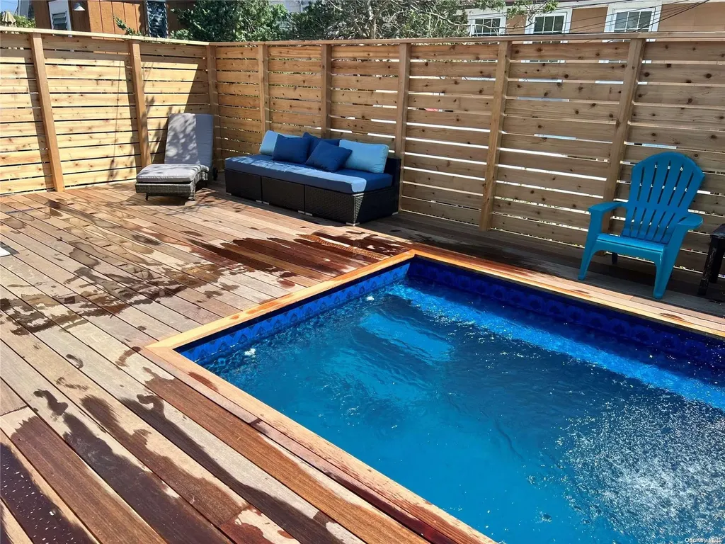 149 Bungalow Walk Ocean Beach NY 11770