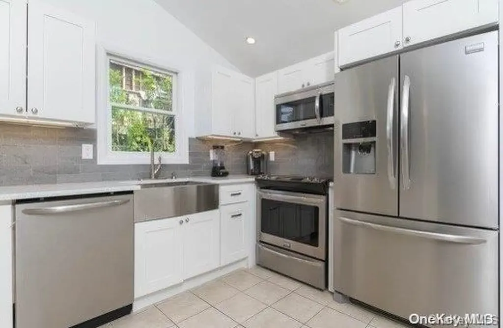 149 Bungalow Walk Ocean Beach NY 11770
