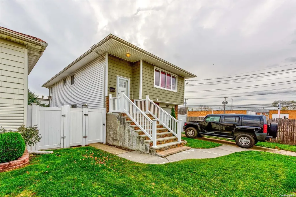 397 Montgomery Avenue Oceanside NY 11572