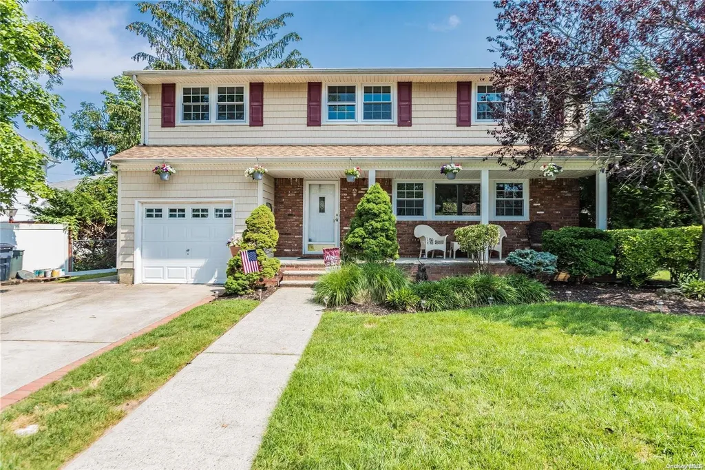 2025 Shaw Drive Merrick NY 11566