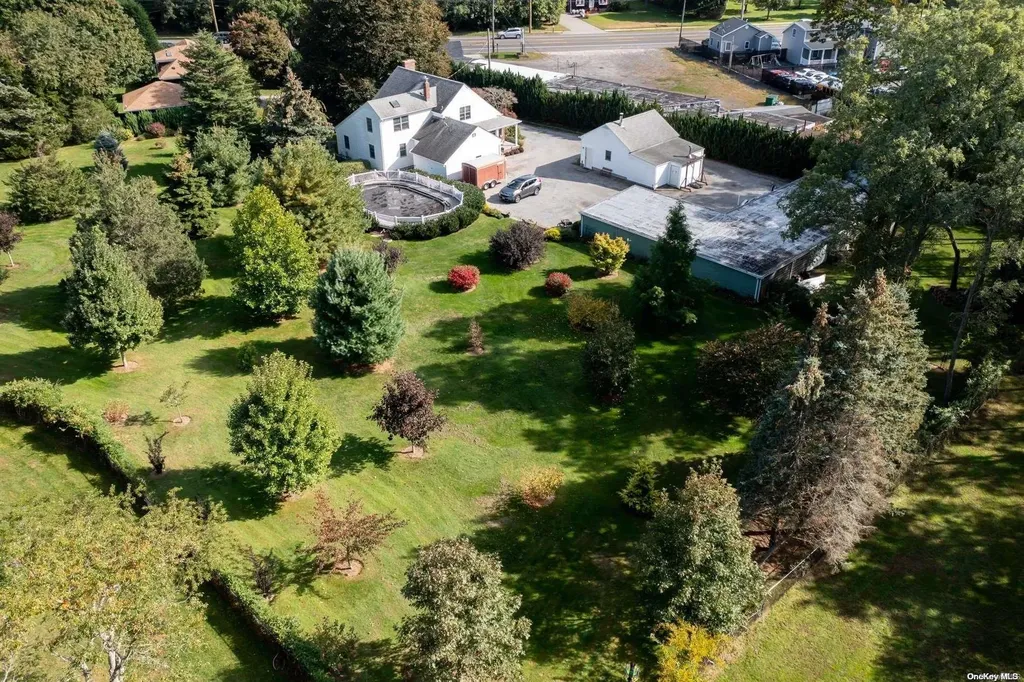 2541& 2543 Montauk Highway Brookhaven NY 11719