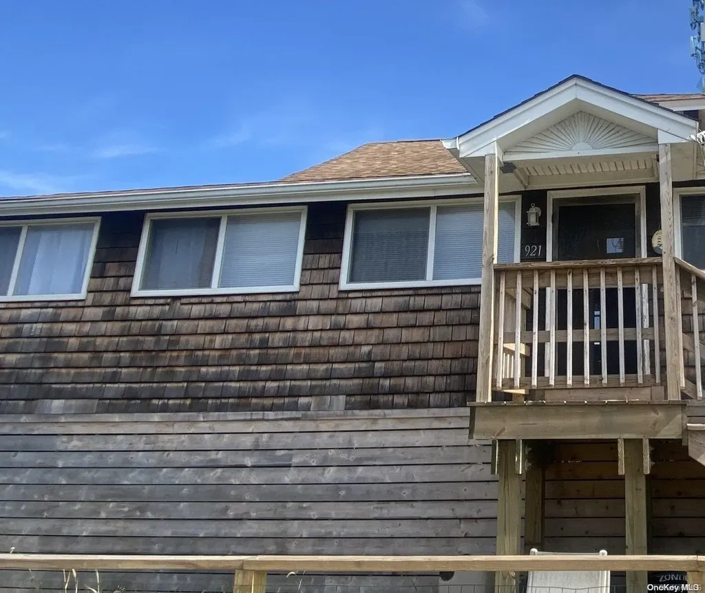 921 Evergreen Walk Ocean Beach NY 11770