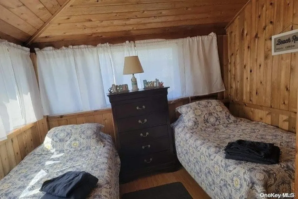 921 Evergreen Walk Ocean Beach NY 11770