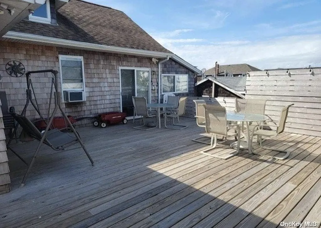 921 Evergreen Walk Ocean Beach NY 11770