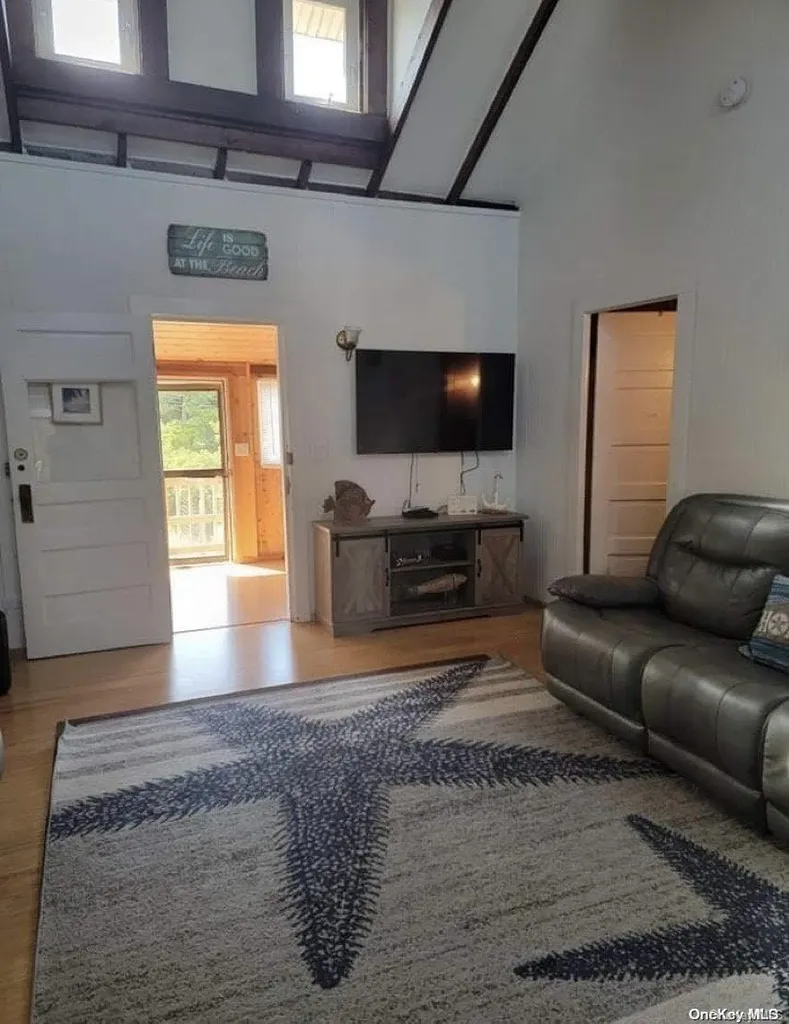921 Evergreen Walk Ocean Beach NY 11770