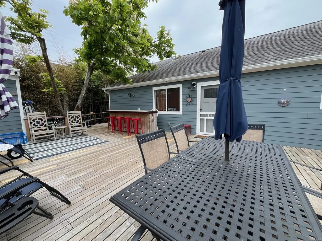 142 Bungalow Ocean Beach NY 11770