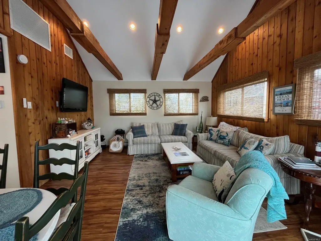 142 Bungalow Ocean Beach NY 11770