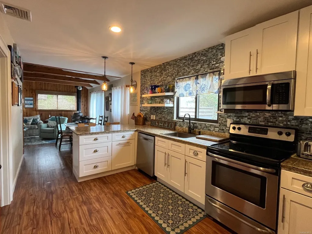 142 Bungalow Ocean Beach NY 11770