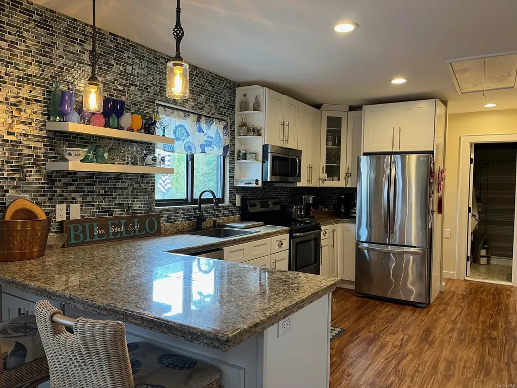 142 Bungalow Ocean Beach NY 11770