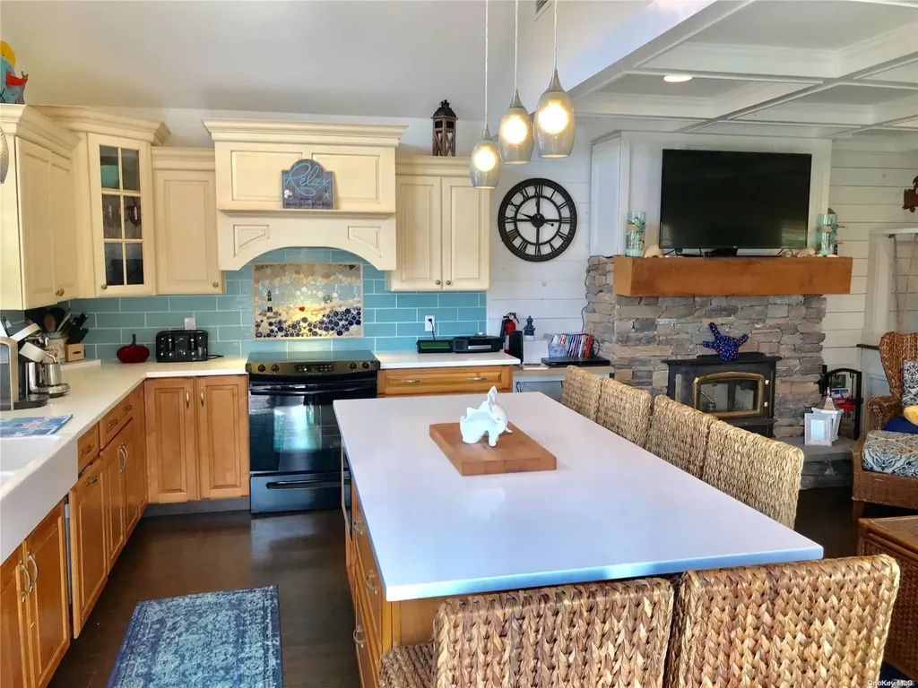 342 Dehnhoff Walk Ocean Beach NY 11770
