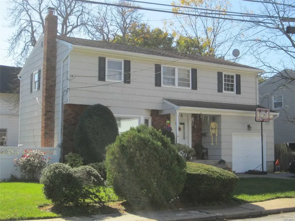 730 Koelbel Court Baldwin NY 11510