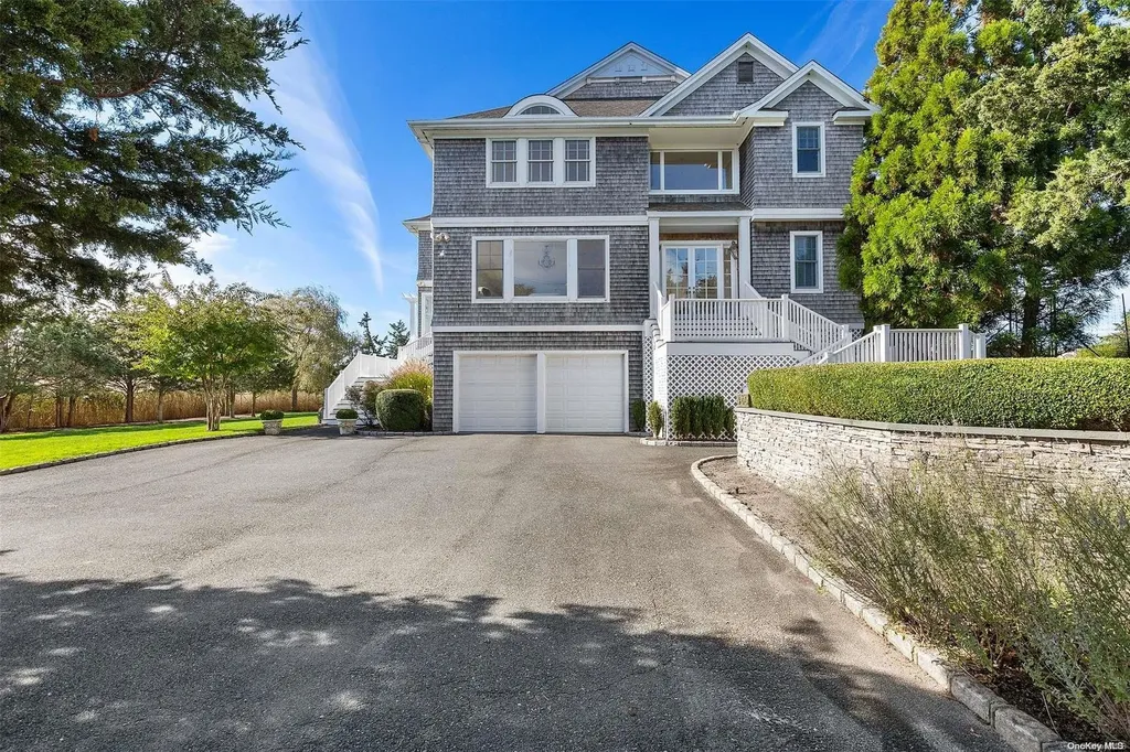 9 E Division Street Westhampton Beach NY 11978