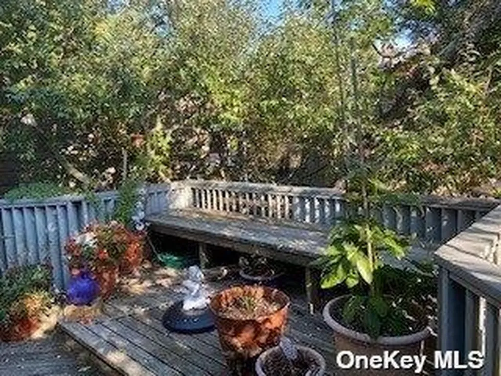 270 Cottage Walk Ocean Beach NY 11770