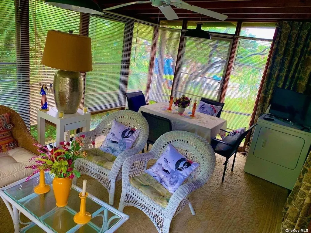 30 Gale Walk Seaview NY 11770