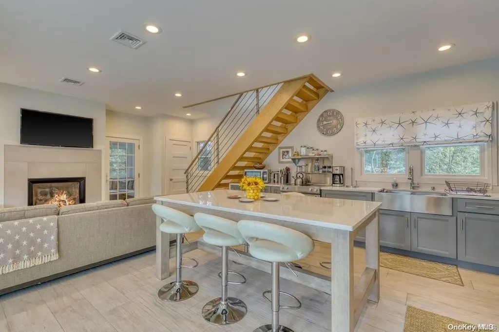 109 Bungalow Walk Ocean Beach NY 11770