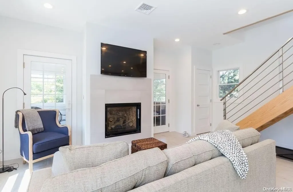 109 Bungalow Walk Ocean Beach NY 11770