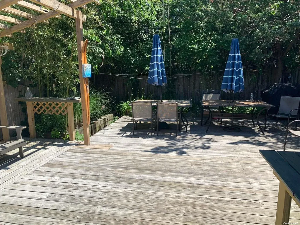 120 Bungalow Walk Ocean Beach NY 11770