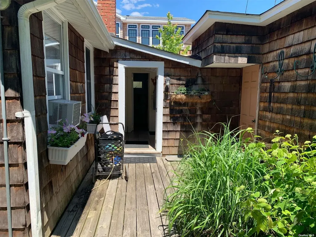 120 Bungalow Walk Ocean Beach NY 11770