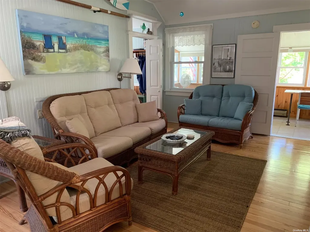 120 Bungalow Walk Ocean Beach NY 11770
