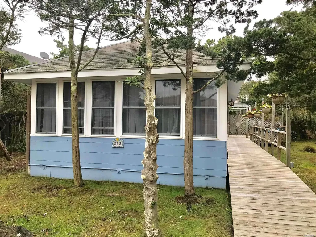 515 Bayberry Walk Ocean Beach NY 11770