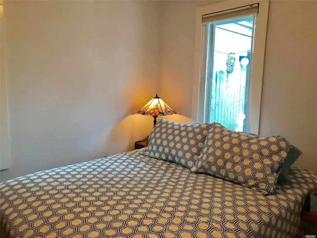 515 Bayberry Walk Ocean Beach NY 11770