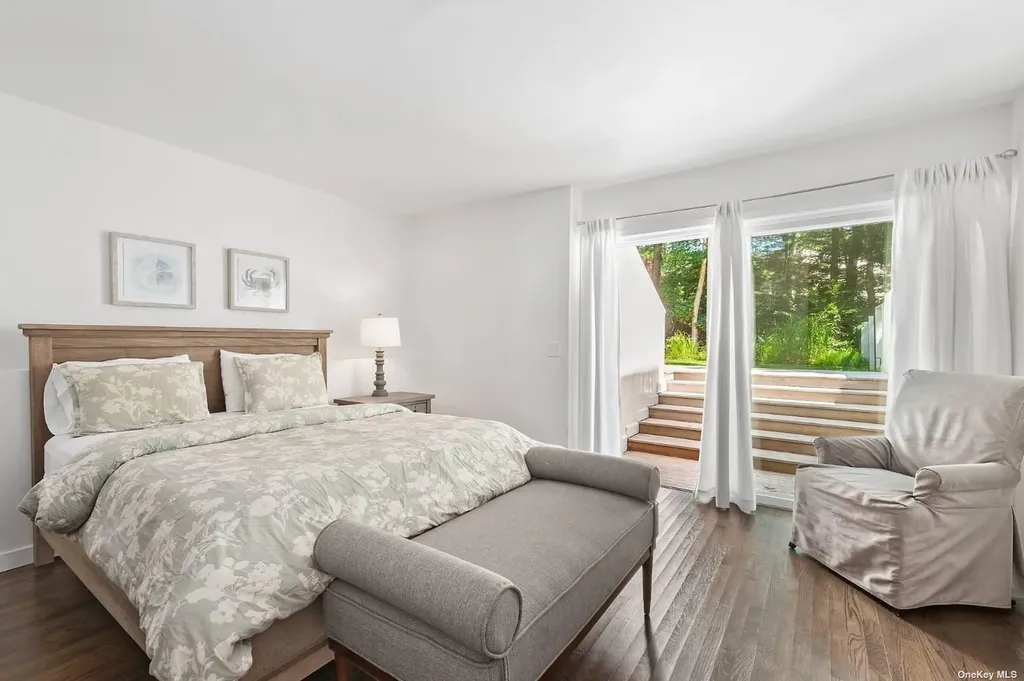 14 Elishas Path Wainscott NY 11975