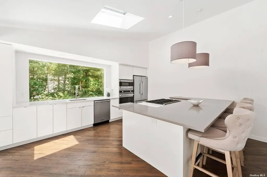 14 Elishas Path Wainscott NY 11975