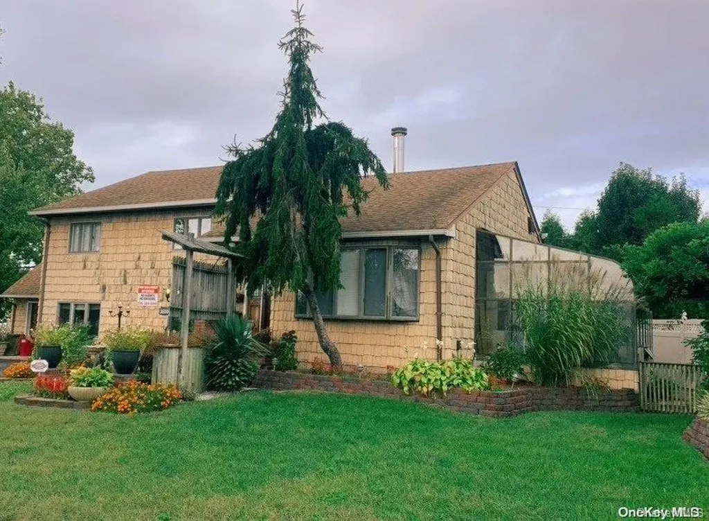 3655 Libby Lane Wantagh NY 11793
