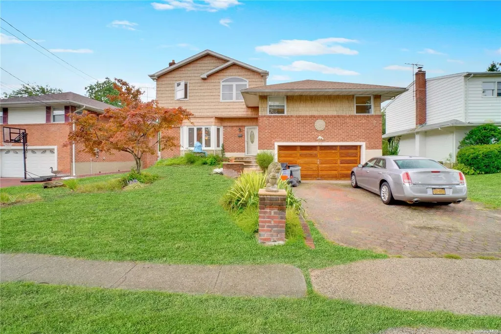 58 Ridge Drive Westbury NY 11590