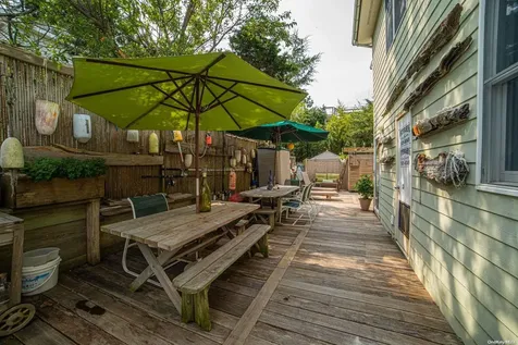 917 E End Walk Atlantique NY 11706