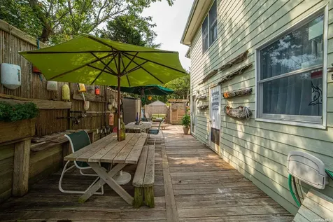 917 E End Walk Atlantique NY 11706