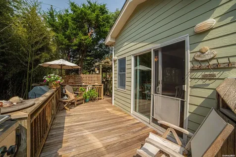 917 E End Walk Atlantique NY 11706