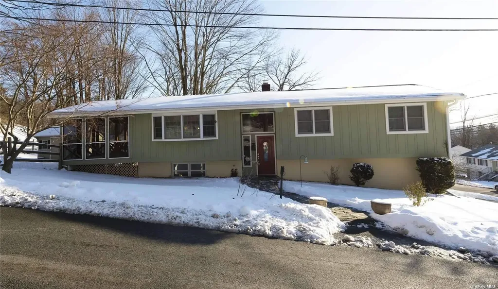 1211 Seymour Lane Peekskill NY 10566