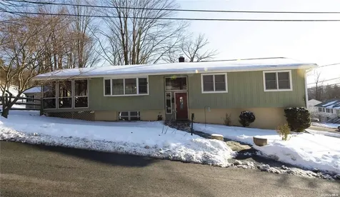 1211 Seymour Lane Peekskill NY 10566
