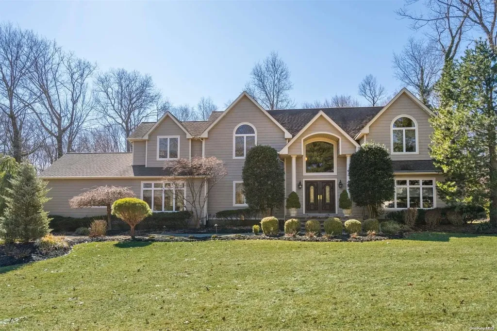 40 Bunkerhill Drive Huntington NY 11743
