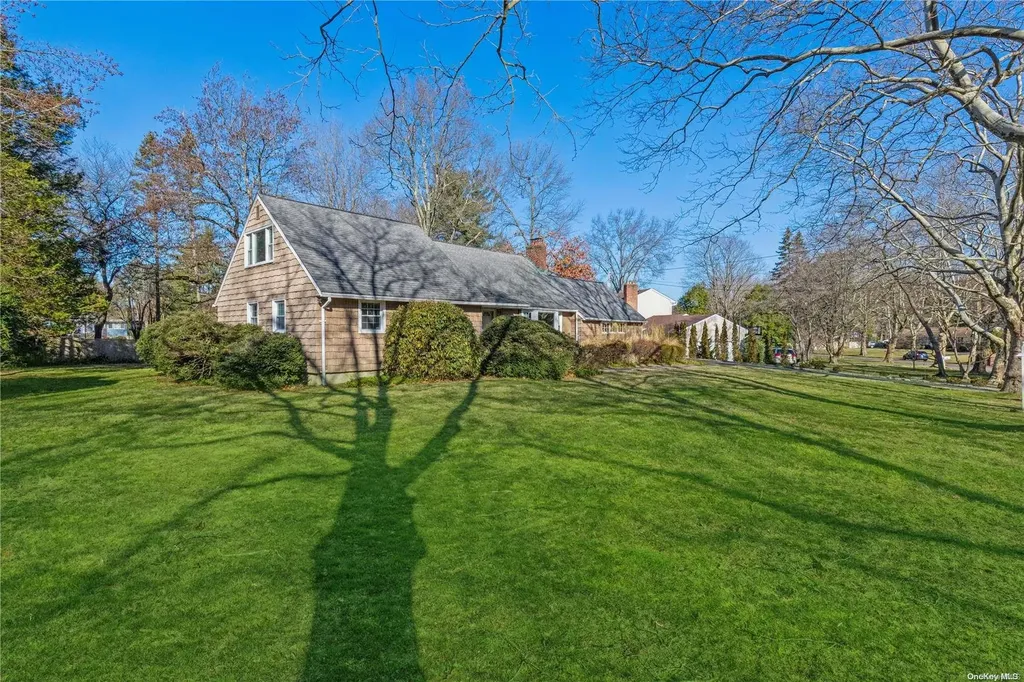 8 Brandy Road Cold Spring Harbor NY 11724