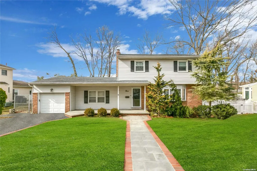 3 Lucille Lane Old Bethpage NY 11804